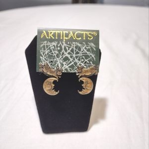 Jonette Jewelry JJ Antique Gold Tone 3-D Cow Over The Moon 2 Piece Stud Earrings